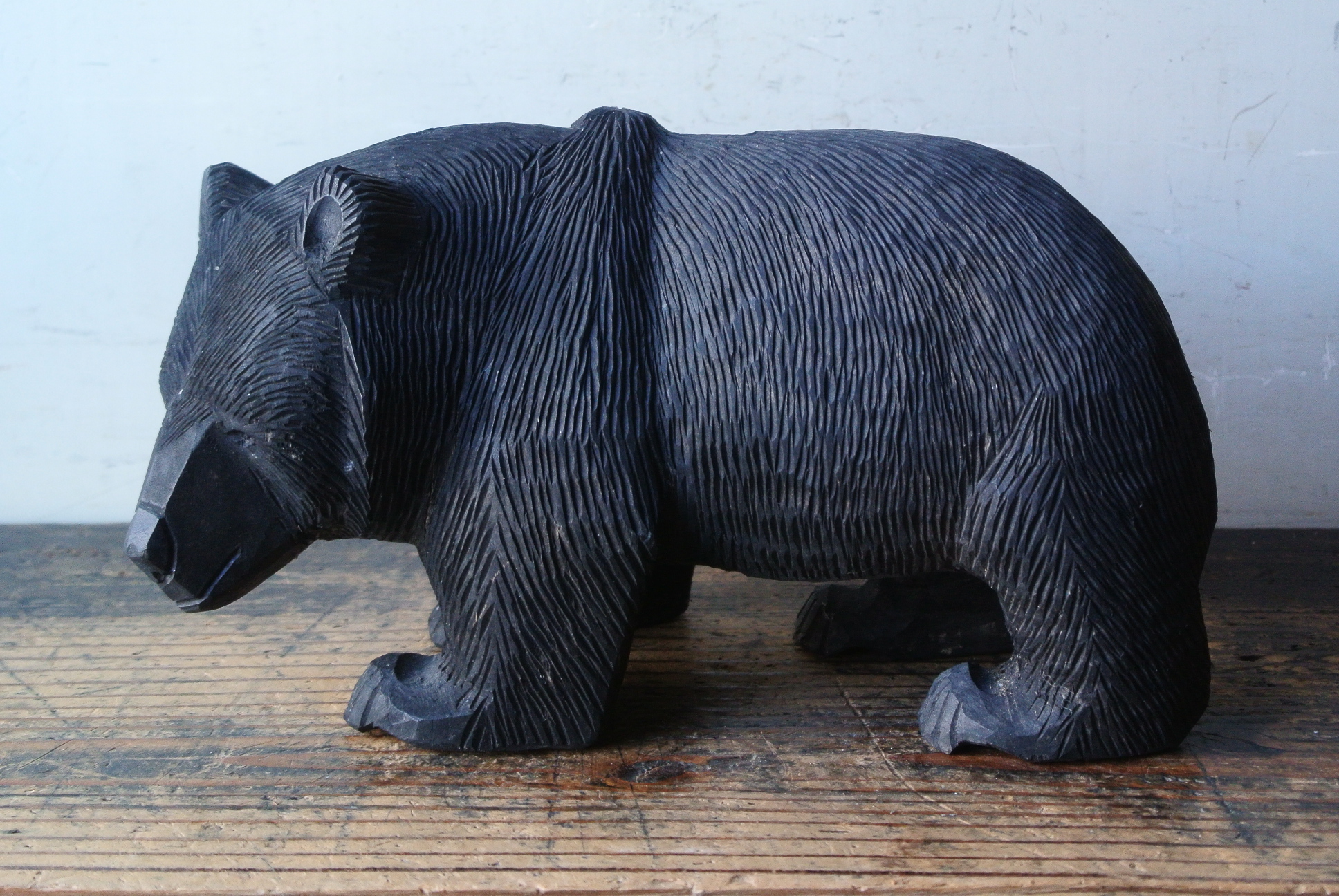 八雲の木彫り熊「這い熊」 - アンティーク雑貨・古道具の札幌 